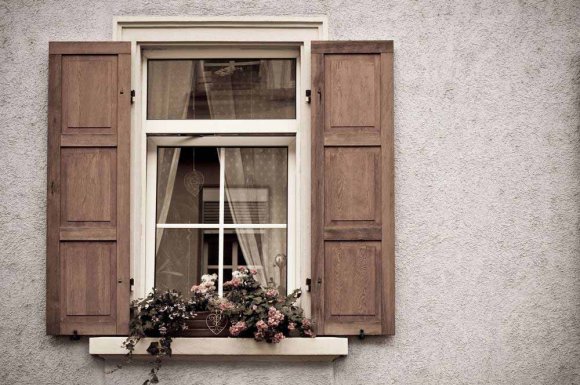 Fabrication et pose de fenêtre en bois sur mesure - Riom - Entreprise Couchard